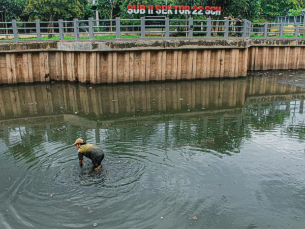 BELUM BEHASIL: Kolam retensi di kawasan Pasar Induk Gedebage, Sub 2 Sektor 22 Sungai Citarum Harum. Pemkot tetap berupaya akan bangun kolam retensi atasi banjir di kawasan tersebut. (Dok. Jabar Ekspres)