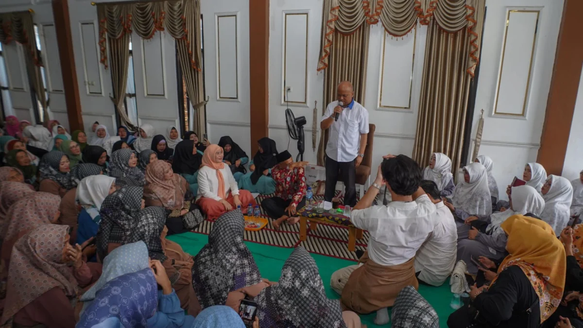 Cawagub Jabar nomor urut 3, Ilham Habibie saat bersilaturahmi dengan puluhan pimpinan Majelis Taklim di Bogor. (Yudha Prananda / Istimewa)