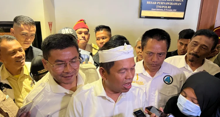 Dok. Cagub Jabar nomor urut 04, Dedi Mulyadi. Senin (18/11). (Sandi Nugraha/Jabar Ekspres)