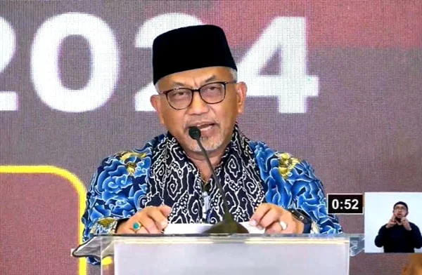 Cagub Ahmad Syaikhu saat memaparkan program dalam debat kedua