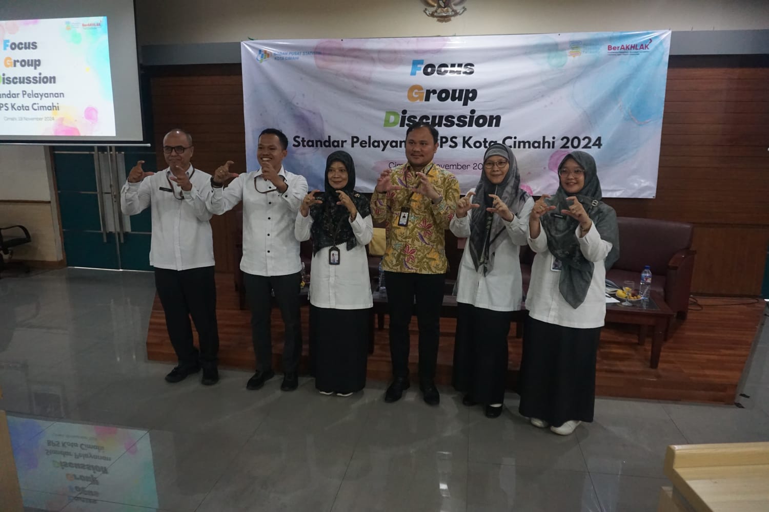 Forum Group Discussion (FGD) Standar Pelayanan Badan Pusat Statistik Kota Cimahi (mong)