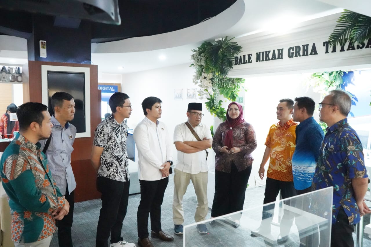 Jajaran Komisi I DPRD Kota Bogor saat melakukan kunjungan lapangan ke Mall Pelayanan Publik (MPP). (Foto: Humpro DPRD Kota Bogor)