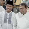 Calon Wali Kota Bogor nomor urut 1, Sendi Ferdiansyah bersama Habib Luthfi bin Yahya. (Yudha Prananda / Jabar Ekspres)