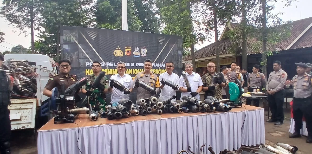 Polres Cimahi Amankan Ribuan Knalpot yang Tidak Sesuai Standar atau Brong (mong)