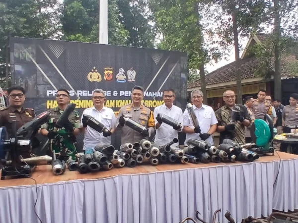 Polres Cimahi Amankan Ribuan Knalpot yang Tidak Sesuai Standar atau Brong (mong)