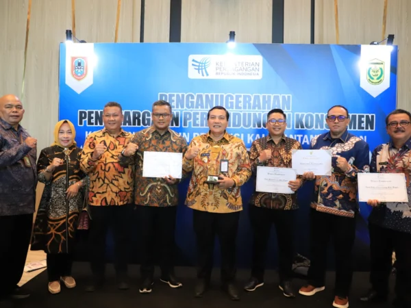 Pemkab Bogor Raih Penghargaan Perlindungan Konsumen dari Kementerian Perdagangan