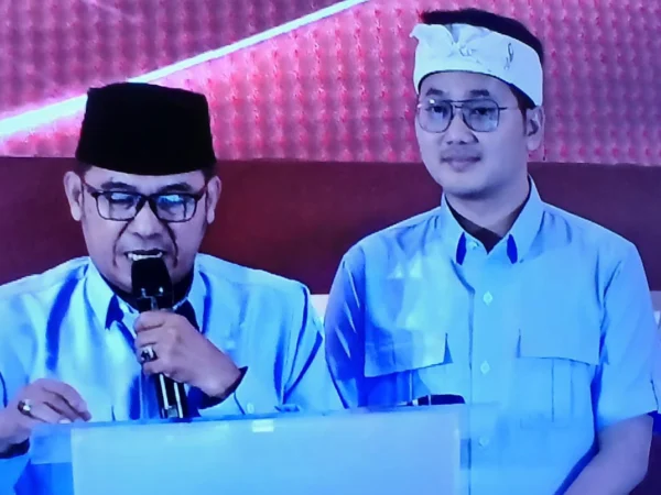 Pasangan Calon Wali Kota dan Wakil Wali Kota Nomor Urut 2, Ngatiyana dan Adithia Yudhistira saat Debat Pamungkas Pilkada Cinahi 2024 (mong)