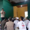 Calon Bupati Bogor Rudy Susmanto saat melakukan kampanye di Desa Cilebut Barat, Kecamatan Sukaraja, Kabupaten Bogor, Kamis (21/11). Foto : Sandika Fadilah /jabarekspres.com