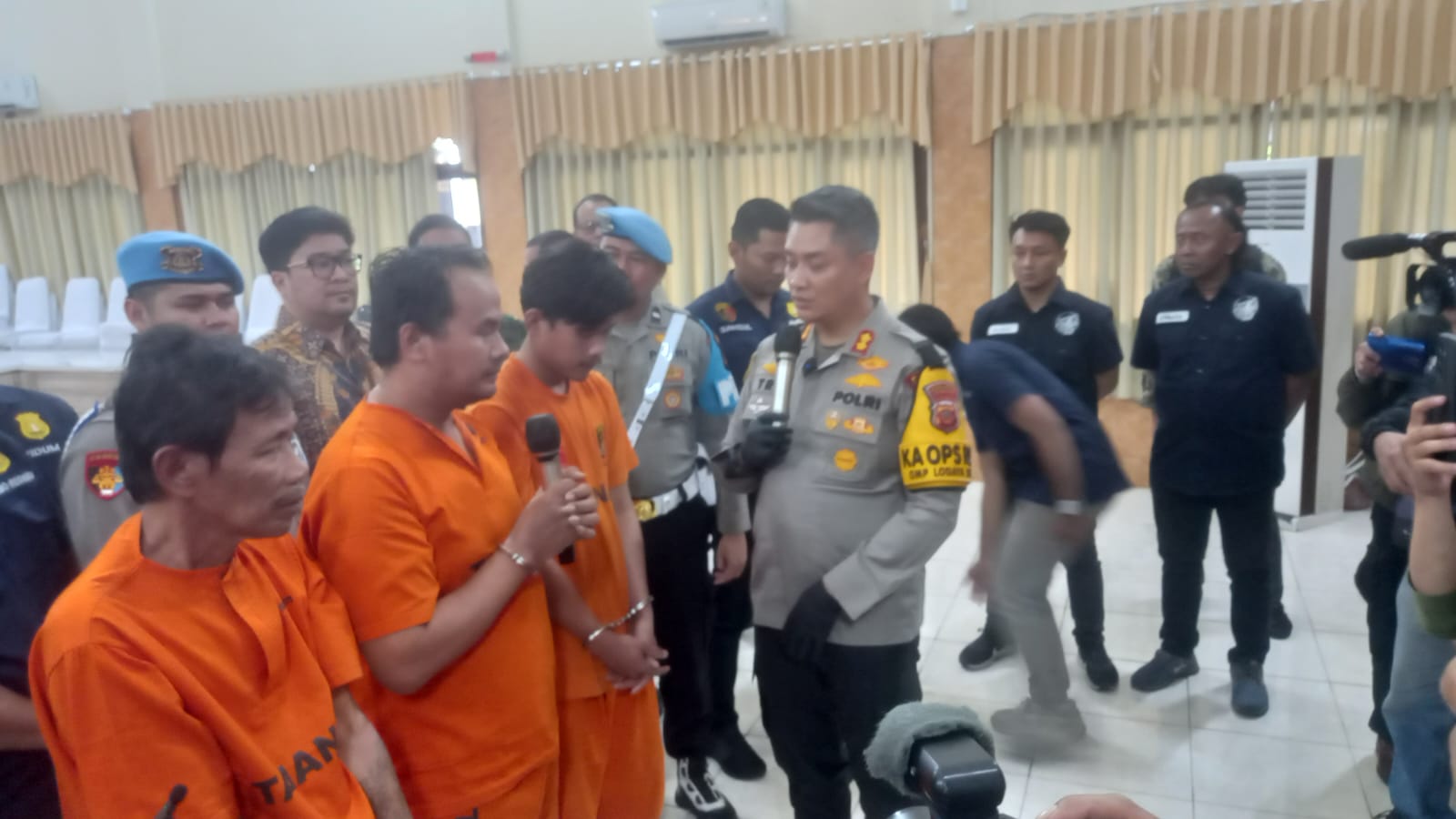 Tiga Pelaku Pengedar Uang Palsu, Berhasil di Tangkap Polres Cimahi (Mong / Jabar Ekspres)