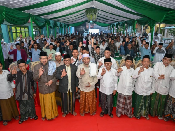 Dukungan Kiai dan Pondok Pesantren di Cirebon untuk Pasangan ASIH Terus Menguat