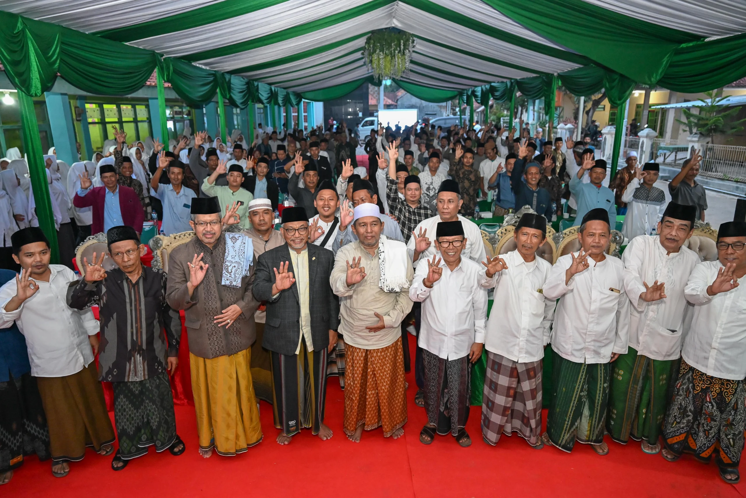 Dukungan Kiai dan Pondok Pesantren di Cirebon untuk Pasangan ASIH Terus Menguat