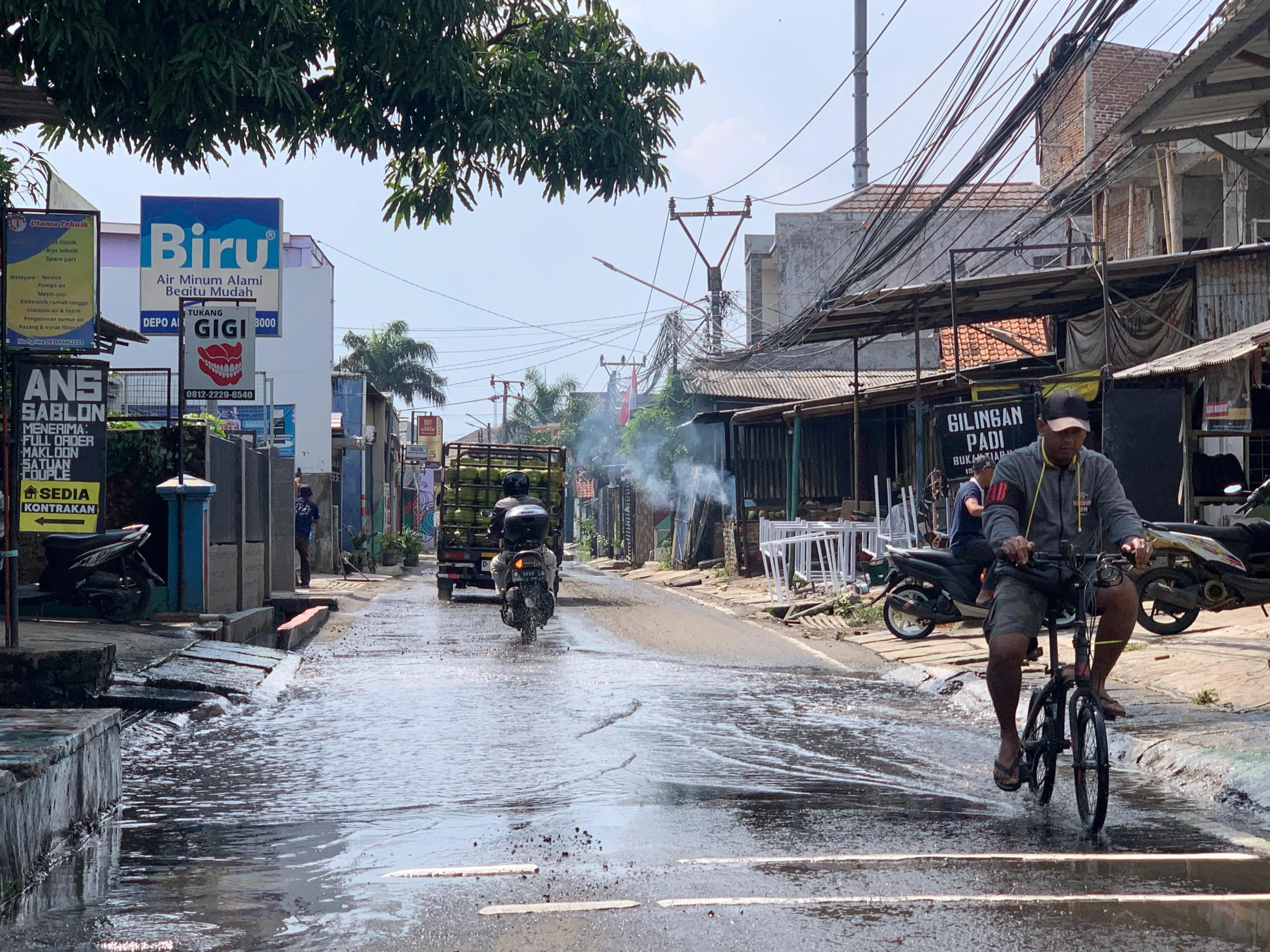 Kondisi Wilayah Cingised, Kota Bandung, Jumat (22/11). (Sadam Husen / JE)