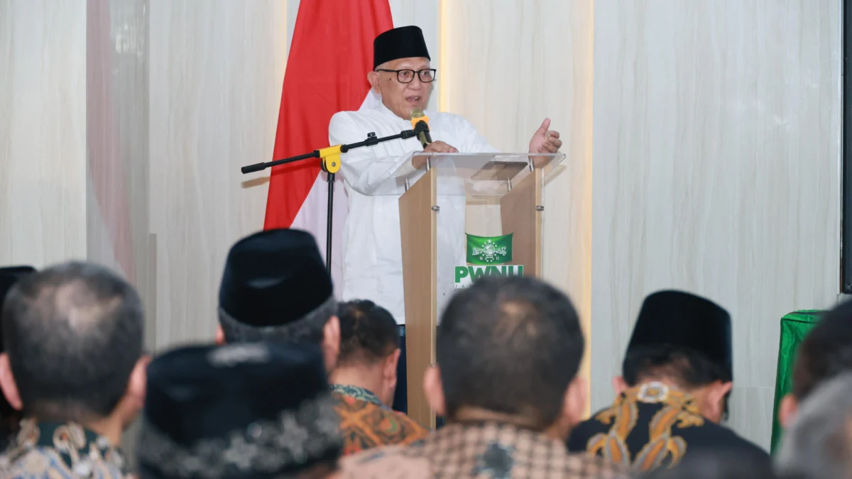 Percepatan sertipikasi tanah wakaf yang dilakukan Kementerian Agraria dan Tata Ruang/Badan Pertanahan Nasional (ATR/BPN) menuai apresiasi dari Ketua Pengurus Wilayah Nahdlatul Ulama (PWNU) Jawa Timur, KH Abdul Hakim Mahfudz.