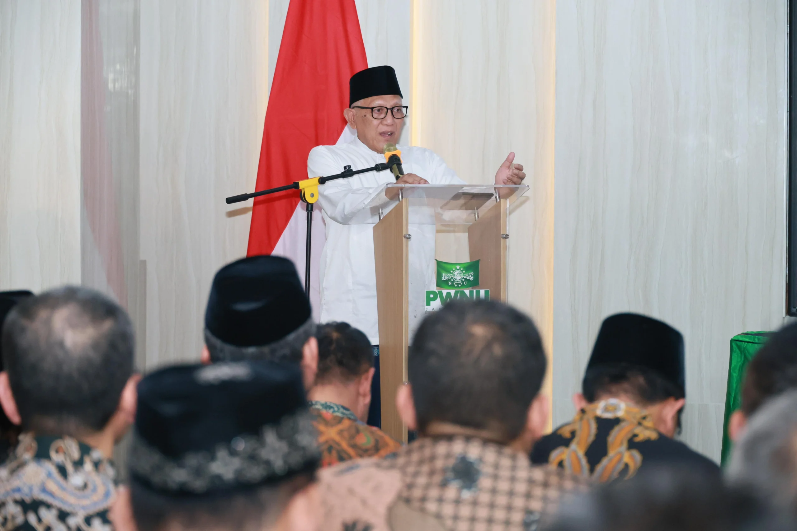 Percepatan sertipikasi tanah wakaf yang dilakukan Kementerian Agraria dan Tata Ruang/Badan Pertanahan Nasional (ATR/BPN) menuai apresiasi dari Ketua Pengurus Wilayah Nahdlatul Ulama (PWNU) Jawa Timur, KH Abdul Hakim Mahfudz.