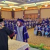 Ratusan mahasiswa dari IBI Kesatuan Bogor saat mengikuti prosesi wisuda. (Yudha Prananda /Jabar Ekspres)