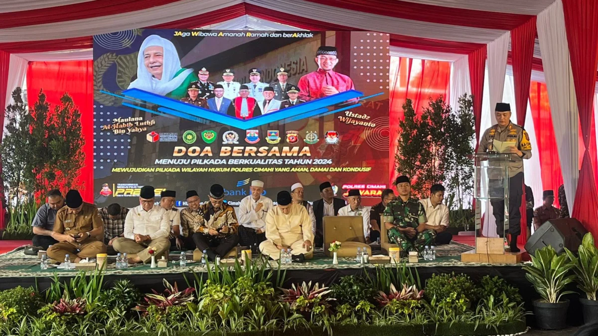 Doa Bersama Pilkada 2024bdi Polres Cimahi bersama Para Paslon Cimahi-KBB Dihadiri Al-Habib Luthfi bin Yahya dan Ustad Wijayanto (mong)