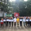 Pj Wali Kota Cimahi, Dicky Saromi bersama para Guru se-Kota Cimahi usai Apel Peringatan Hari Guru Nasional di Pemkot Cimahi (mong)