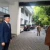 Pj Wali Kota Cimahi, Dicky Saromi saat Persiapan Apel Peringatan Hari Kopri ke-53 di Lapang Apel Pemkot Cimahi (mong)