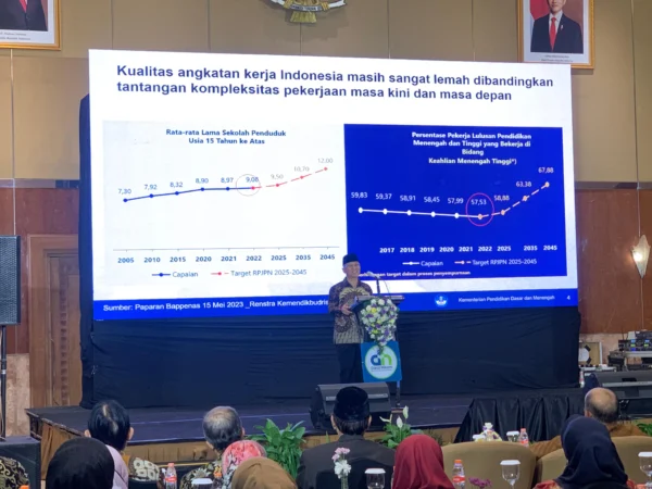 Wakil Menteri Pendidikan Dasar dan Menengah (Kemendikdasmen), Prof. Atip Latipulhayat. (Sadam Husen / JE)