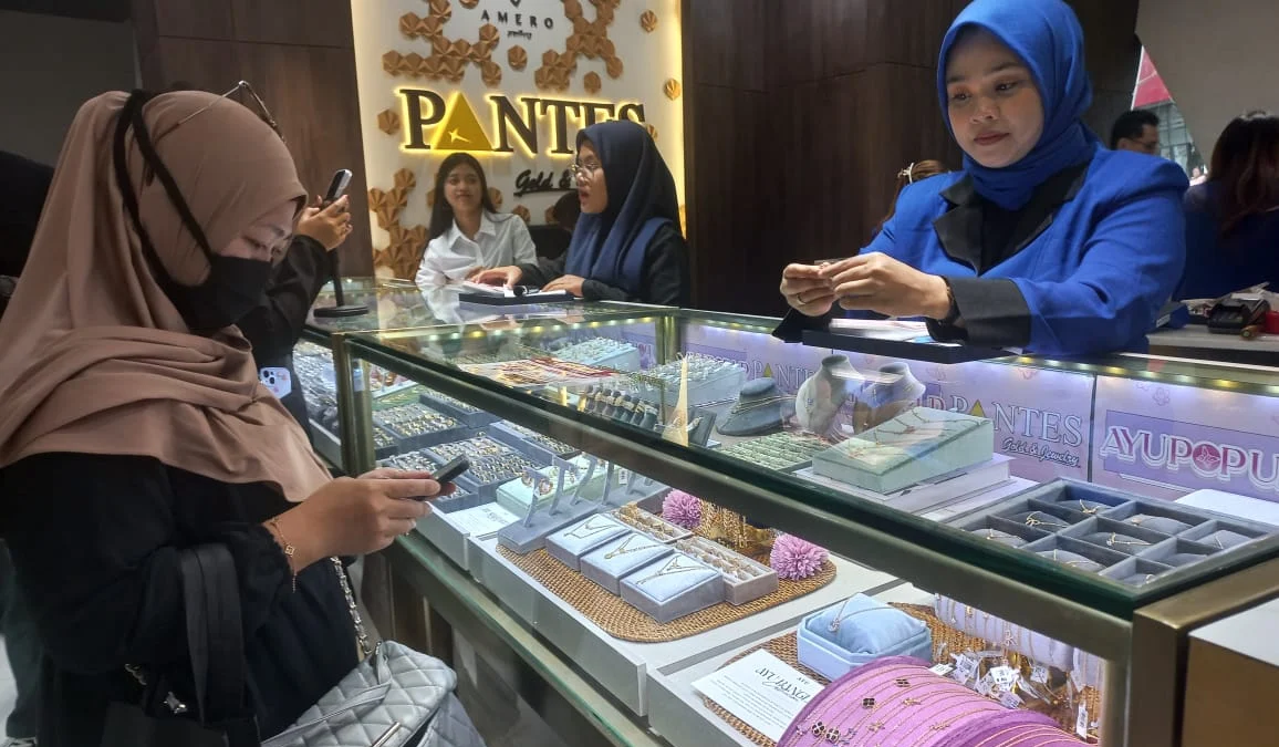 Premium Store Toko Mas Pantes Resmi Dibuka di Cihampelas Walk, Bandung