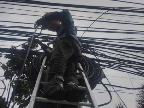 PLN Icon Plus Regional Jawa Barat Terus Lakukan Patroli dan Peralihan Kabel Fiber Optik Demi Kehandalan Jaringan Telekomunikasi