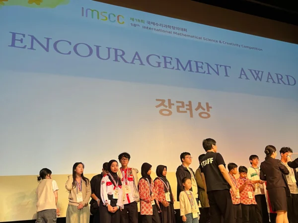 Tim STEM SMP Muhammadiyah 8 Bandung Raih Silver dan Special Awards di Korea Selatan