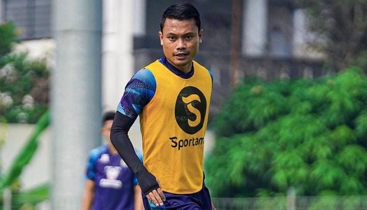 Dedi Kusnandar cedera parah saat Persib kontra Barito Putera/Istimewa/