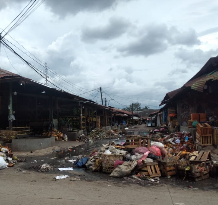 Tumpukan Sampah di Pasar Gedebage Simbol Kegagalan Penanganan Sampah Kota Bandung