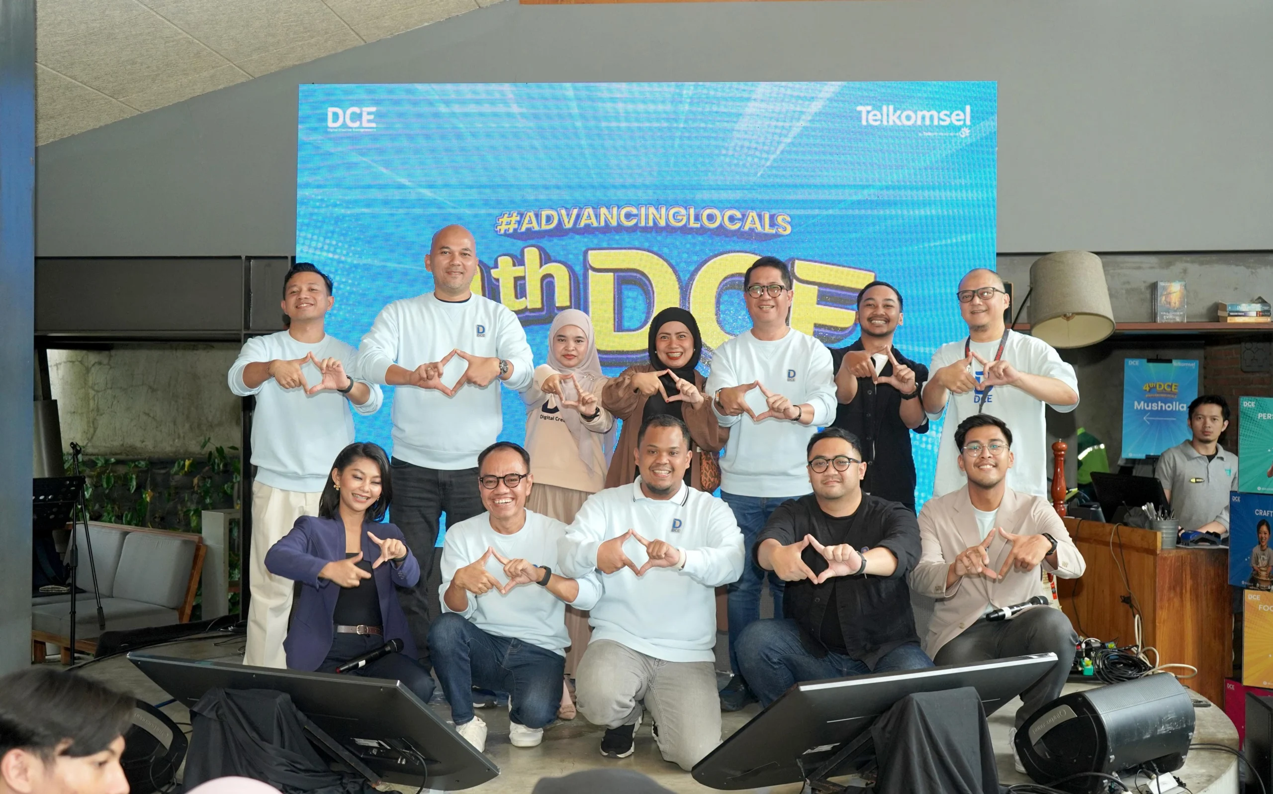 Peluncuran program Digital Creative Entrepreneurs (DCE) ke-4 dengan tema “Advancing Locals” oleh Telkomsel.