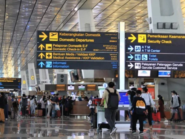 Pergerakan penumpang pesawat di Bandara Soekarno Hatta (Soetta) meningkat.-Ilustrasi/Bandara Soetta-