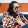 Pimpinan DPRD Jabar Ono Surono menulis surat terbuka ditujukan kepada Pj Gubernur Jabar Bey Mahmudin terkait dengan pungli di sekolah.