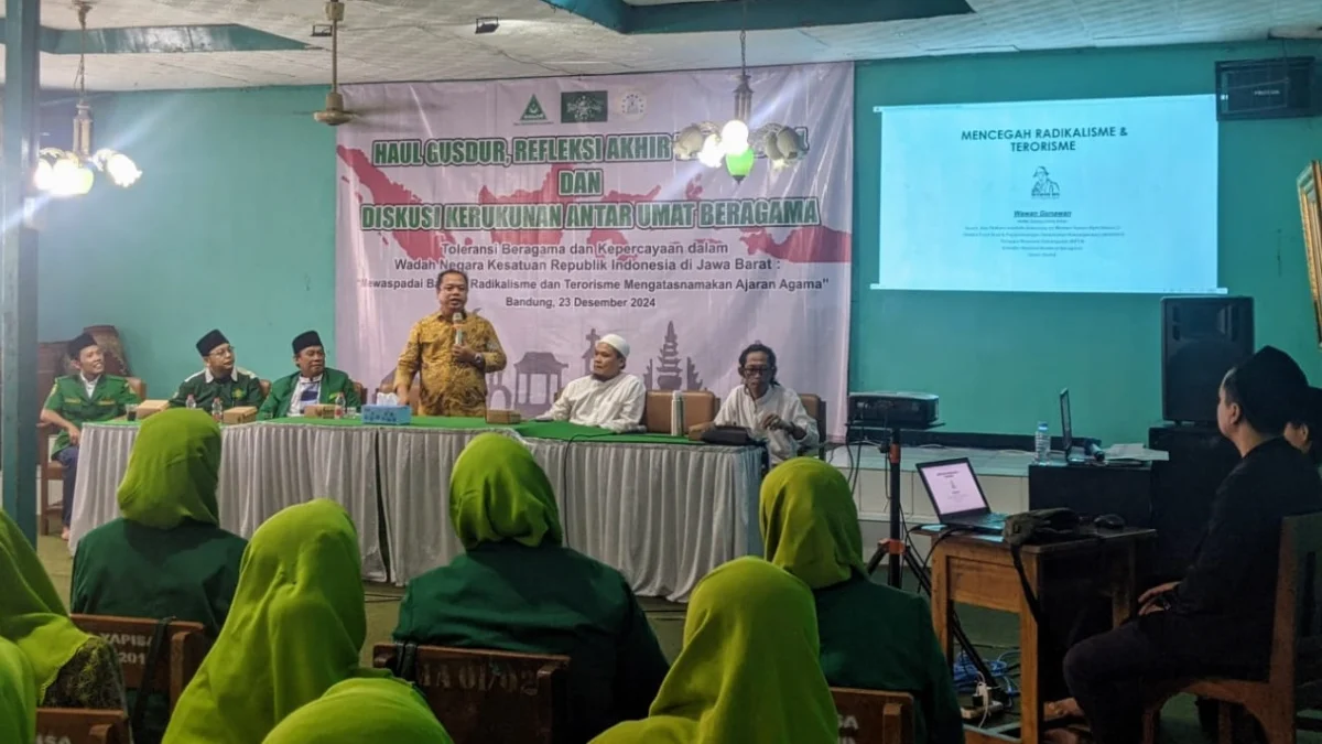 Yayasan Yapisa (Ponpes Syamsul Ma’arif) menjadi saksi penyelenggaraan kegiatan Haul Gusdur, Refleksi Akhir Tahun 2024, sekaligus dirangkai dengan Diskusi Kerukunan Antar Umat Beragama, Senin, 23 Desember 2024.