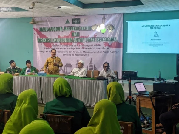 Yayasan Yapisa (Ponpes Syamsul Ma’arif) menjadi saksi penyelenggaraan kegiatan Haul Gusdur, Refleksi Akhir Tahun 2024, sekaligus dirangkai dengan Diskusi Kerukunan Antar Umat Beragama, Senin, 23 Desember 2024.