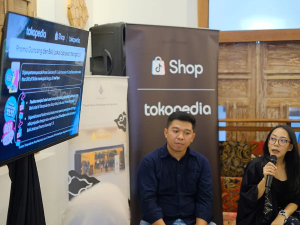 Mengintip Tren Belanja Online Produk Fashion