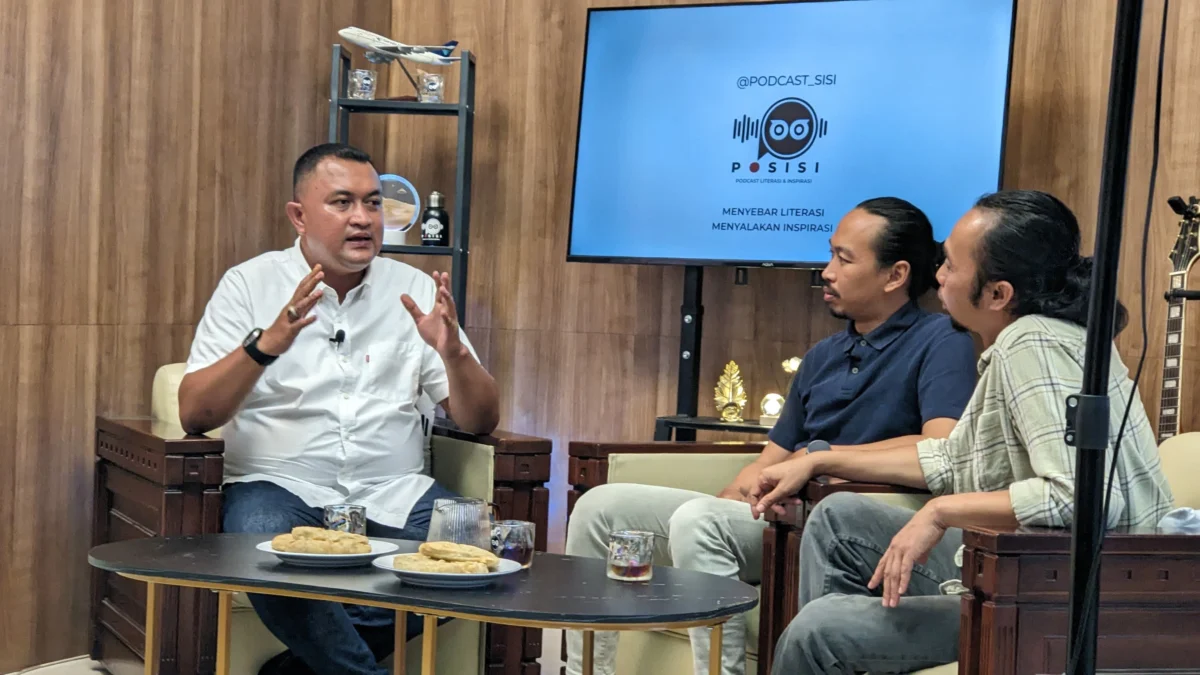 Calon Bupati Bogor Rudy Susmanto saat podcast di Pokwan, Kabupaten Bogor, Sabtu (30/11). Foto : Dok Pokwan DPRD