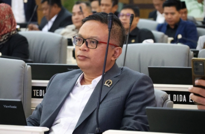 Anggota DPRD Jabar Zaini Shofari