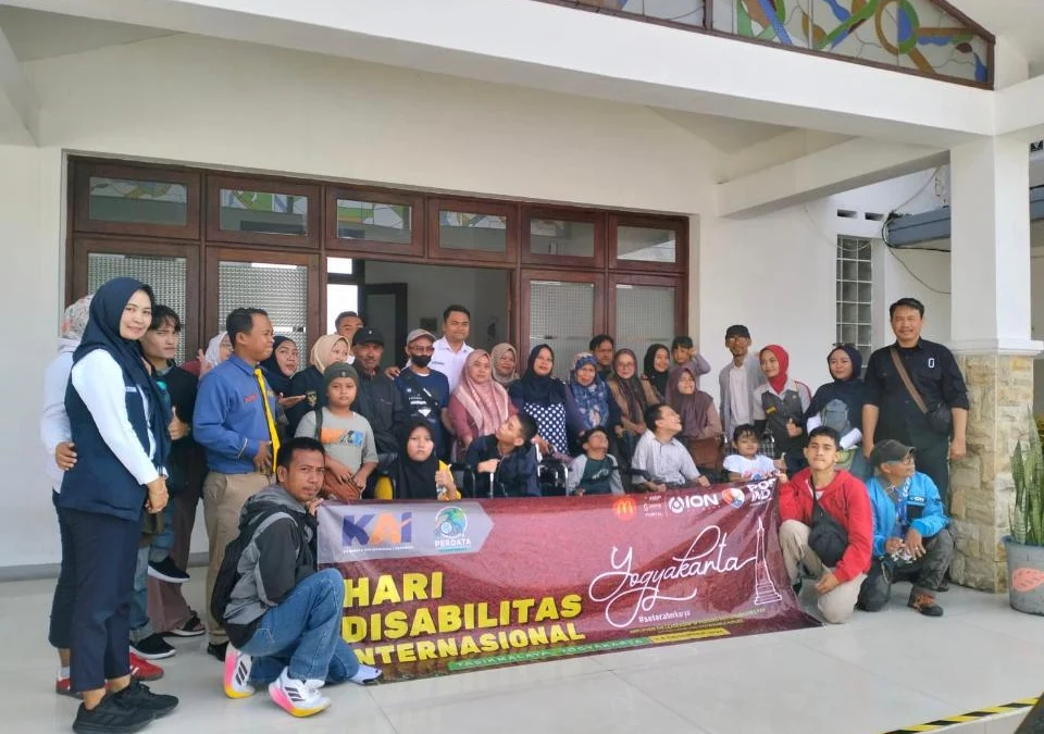 Wujudkan Transporasi Inklusi, Daops 2 Bandung Fasilitasi Perjalanan Istimewa Paguyuban Tunadaksa Tasikmalaya