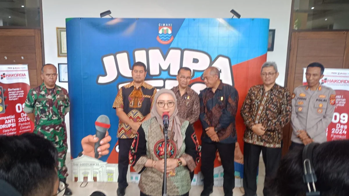 Analis Pemberantasan Korupsi Madya Direktorat Koordinasi dan Supervisi Wilayah III KPK, Irawati dalam Jumpa Pers Rangkaian Harkodia di Kota Cimahi (mong)