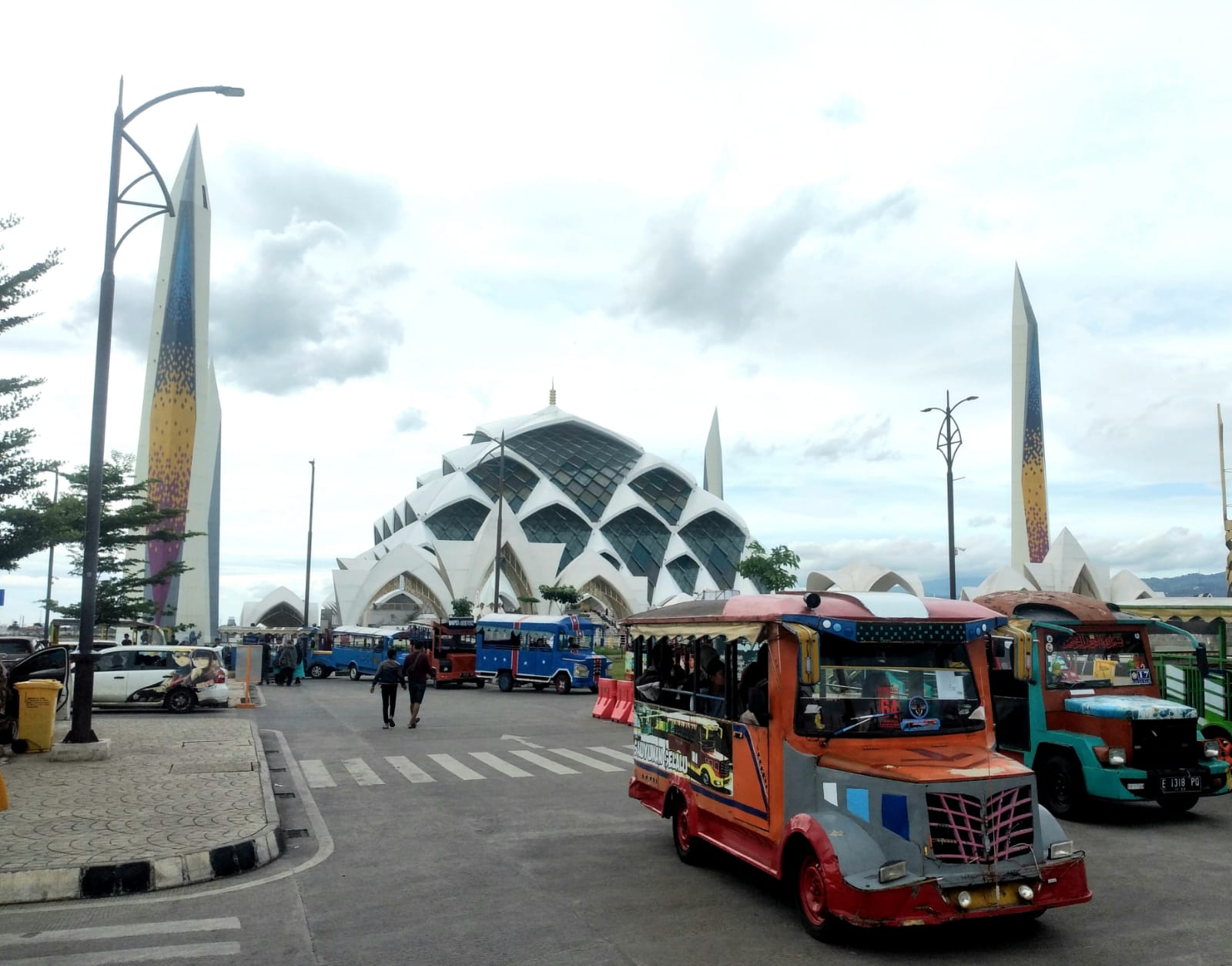 Masjid Raya Al Jabbar salah satu aset milik Pemprov Jabar.(Son / Jabar Ekspres)