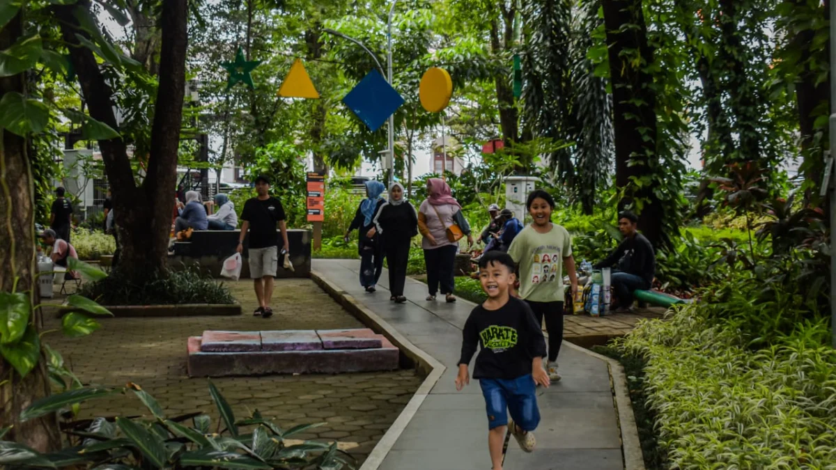 Ilustrasi Foto Taman Lansia Bandung, Sabtu (28/12). Foto: Dimas Rachmatsyah/ Jabar Ekspres