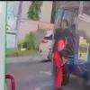 Tangkapan Layar CCTV Aksi Tak Senonoh yang Dilakukan Seorang Sopir Terhadap Petugas SPBU Padasuka (ist)