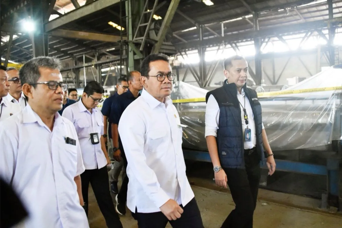 Menteri Perdagangan (Mendag) Budi Santoso saat memimpin ekspos baja lembaran lapis seng di Gudang Produsen, Cikarang, Bekasi, Jawa Barat. (Foto/ANTARA)