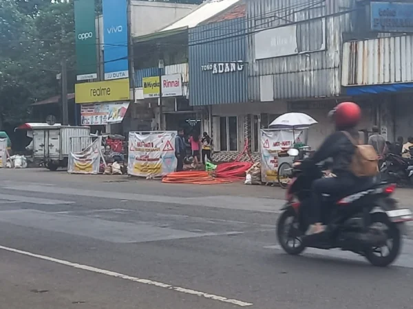 Proyek galian kabel atau proyek ducting yang dikerjakan oleh salah satu BUMD Pemerintah Kota Bandung, PT Bandung Infra Investama makan korban