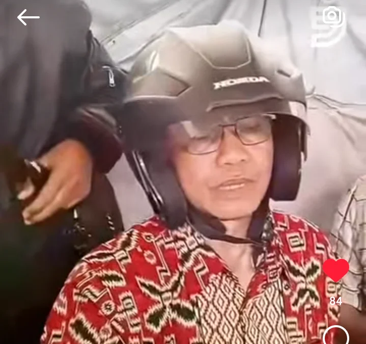 Ayah korban kisruh Ojol Vs Opang Cimekar murka sang anak alami luka serius. (Tangkapan Layar Instagram / Jabar Ekspres)