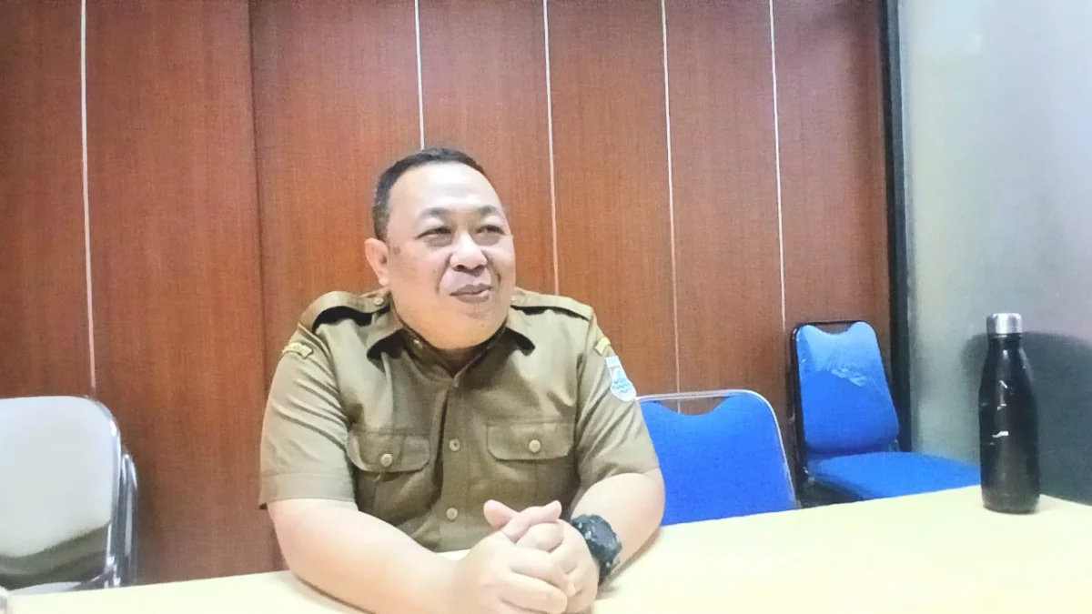 Kepala Bidang HI dan Jamsos Disnaker Kota Cimahi, Febie Perdana Kusumah sebut Masih Tunggu Keputusan Penetapan Kenaikan UMP (mong)