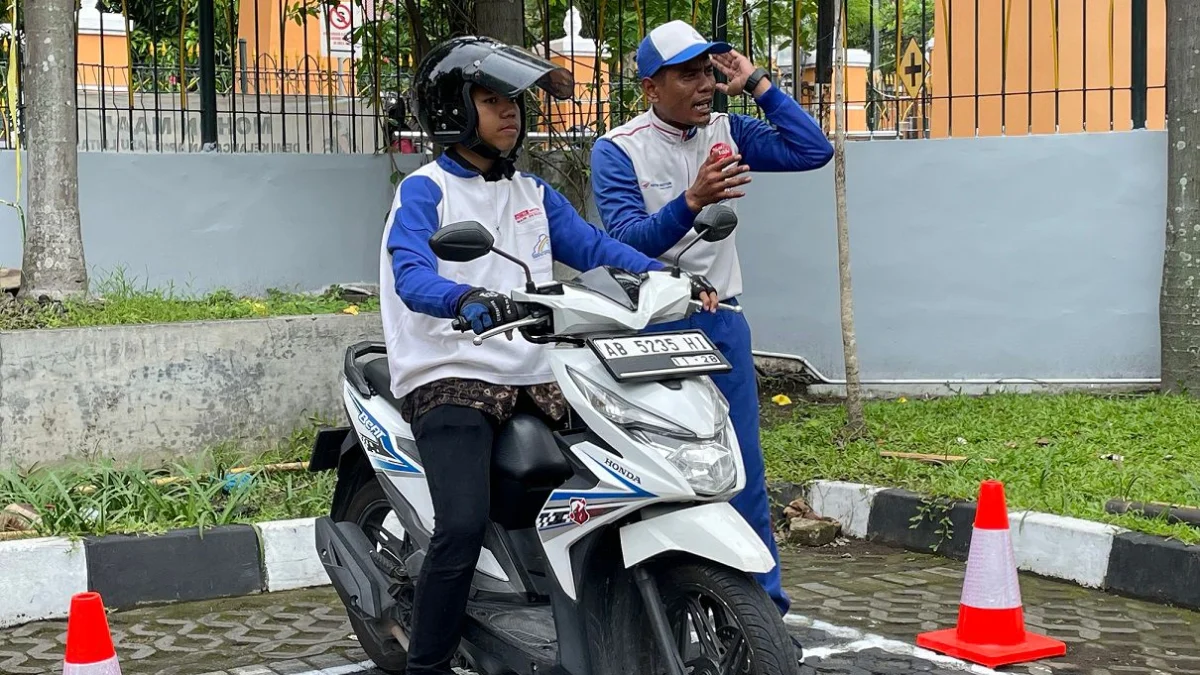 Gandeng Mahasiswa, Yayasan AHM Siapkan Puluhan Agen Safety Riding