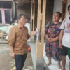 Kepala Disperkim Jabar Dr Indra Maha ST MT melaksanakan monitoring dan evaluasi program rumah tinggal layak huni yang berlokasi di Kelurahan Babakan Jawa Kecamatan Majalengka, baru-baru ini.