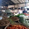 Aktivitas jual beli para pedagang di Pasar Induk Gedebage, Kota Bandung. (Nizar/Jabar Ekspres).