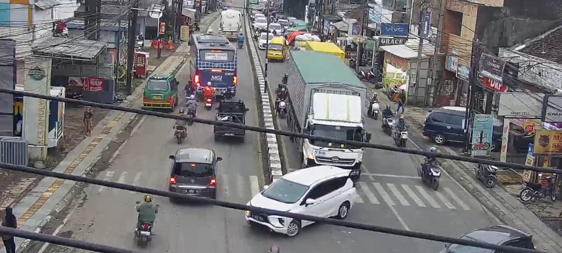 Kondisi ruas jalan di Tagog Padalarang, Bandung Barat. Dok CCTV Dishub KBB