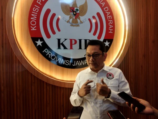 Ketua Komisi Penyiaran Indonesia Daerah (KPID) Jabar Adiyana Slamet